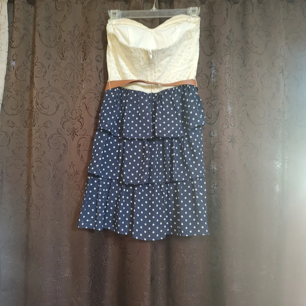 Dress - Picture 2 of 4